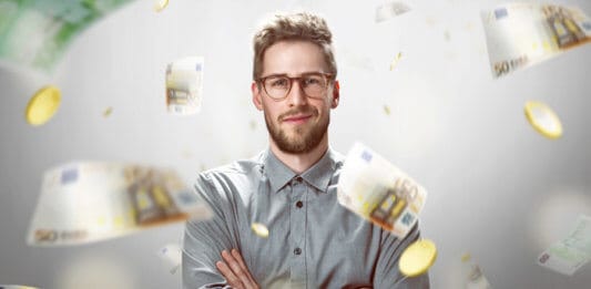 Financial Literacy 101: Being Smart with Money Pays Off